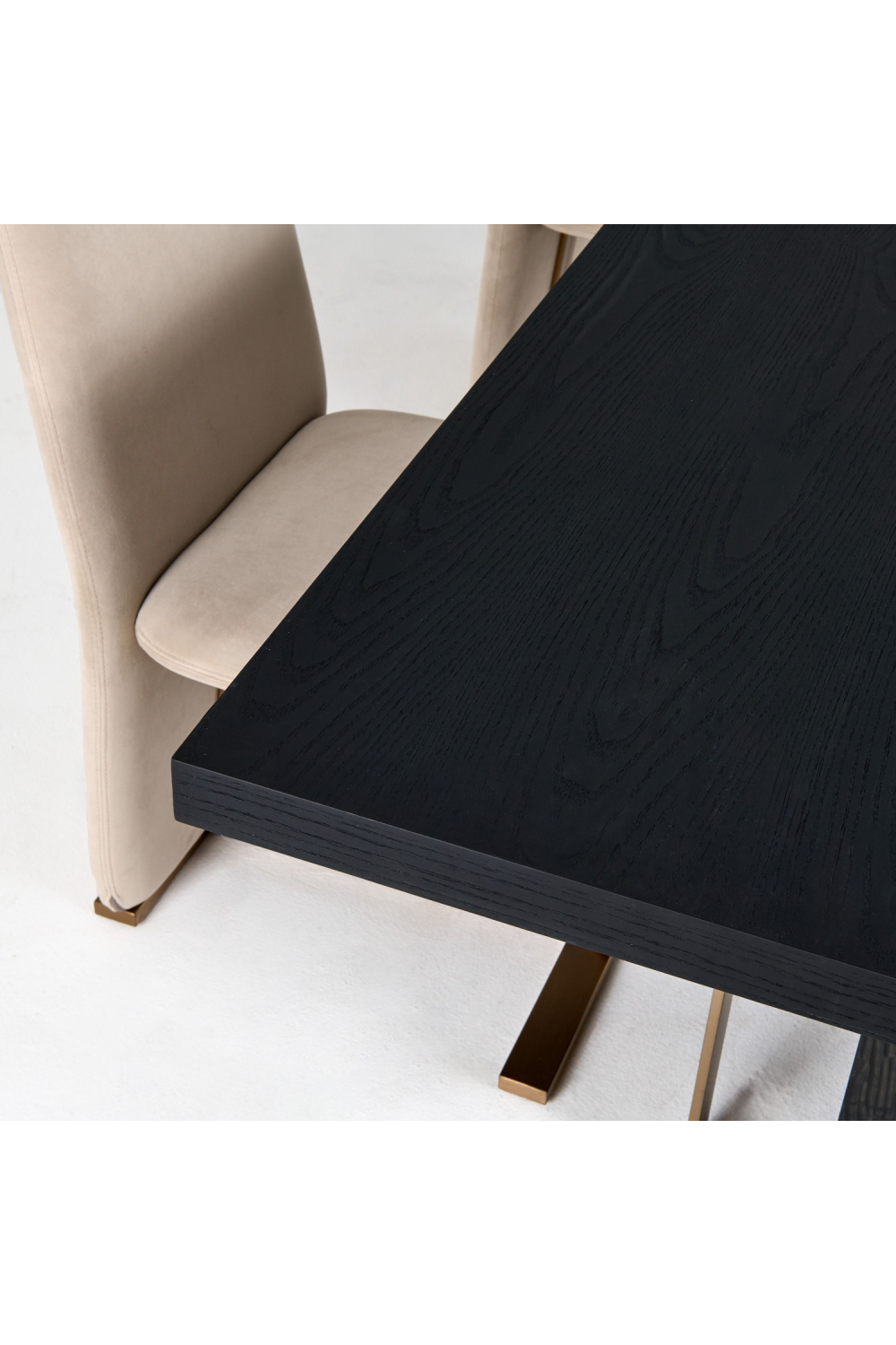   Black Ash Wood Dining Table | Oroa.com