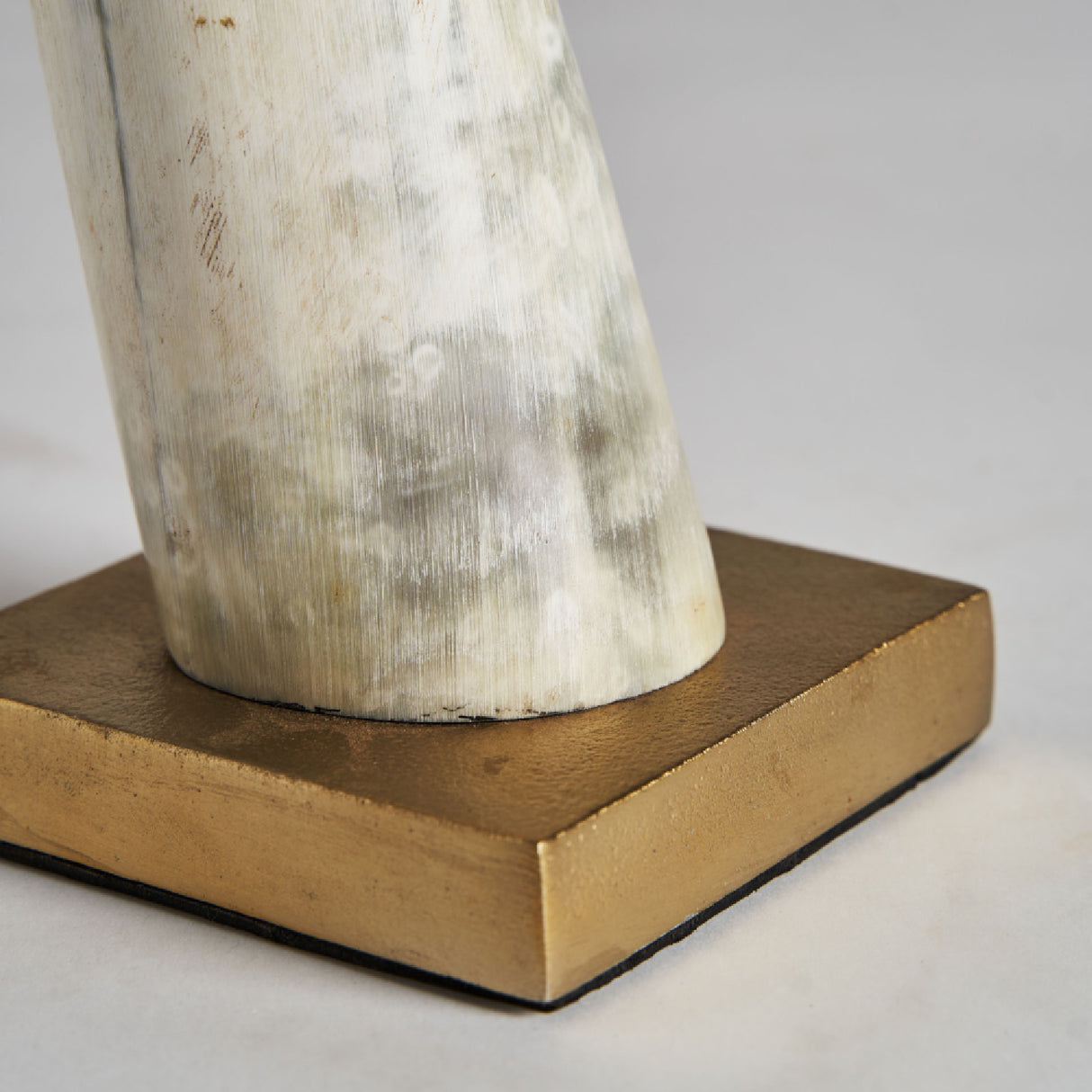   Two-Toned Horn Decor Figure | Oroa.com