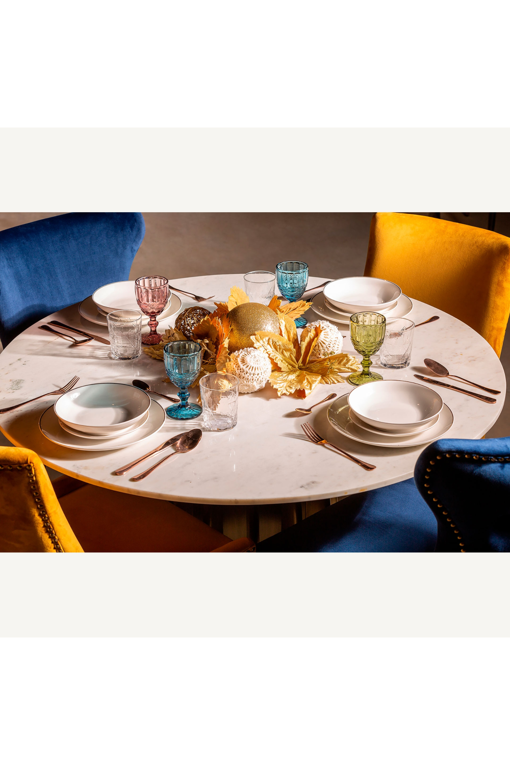   Gold Embossed White Dinnerware (18) | Oroa.com