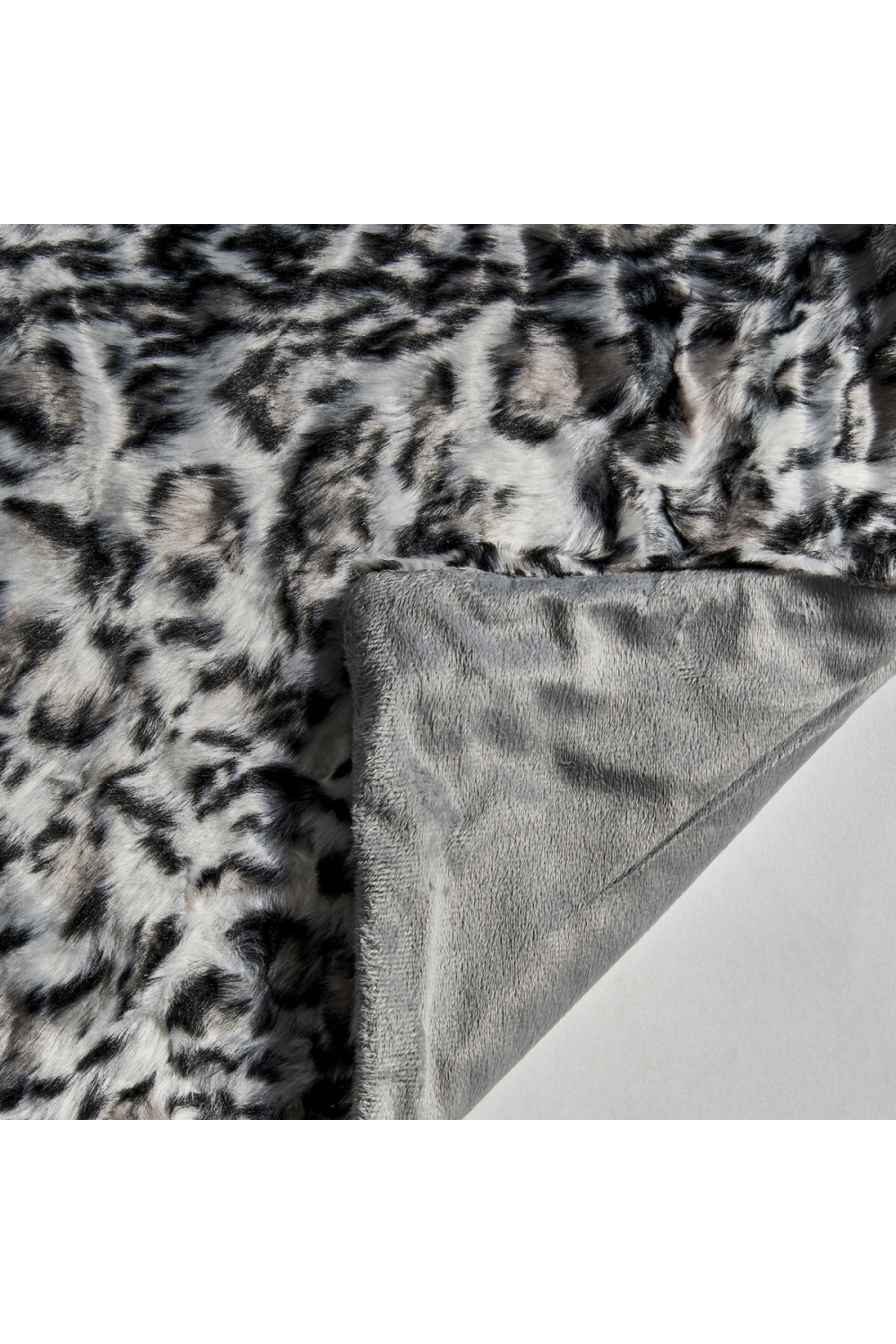   Two-Toned Furry Throw Blanket | Oroa.com