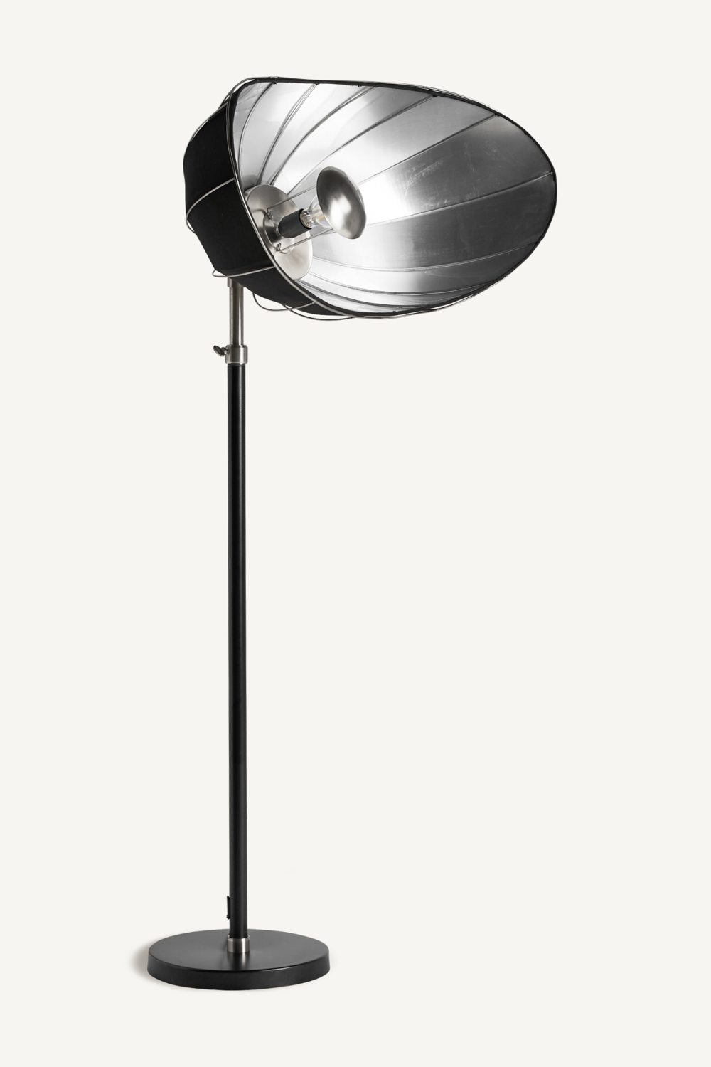   Black Iron Floor Lamp S | Oroa.com