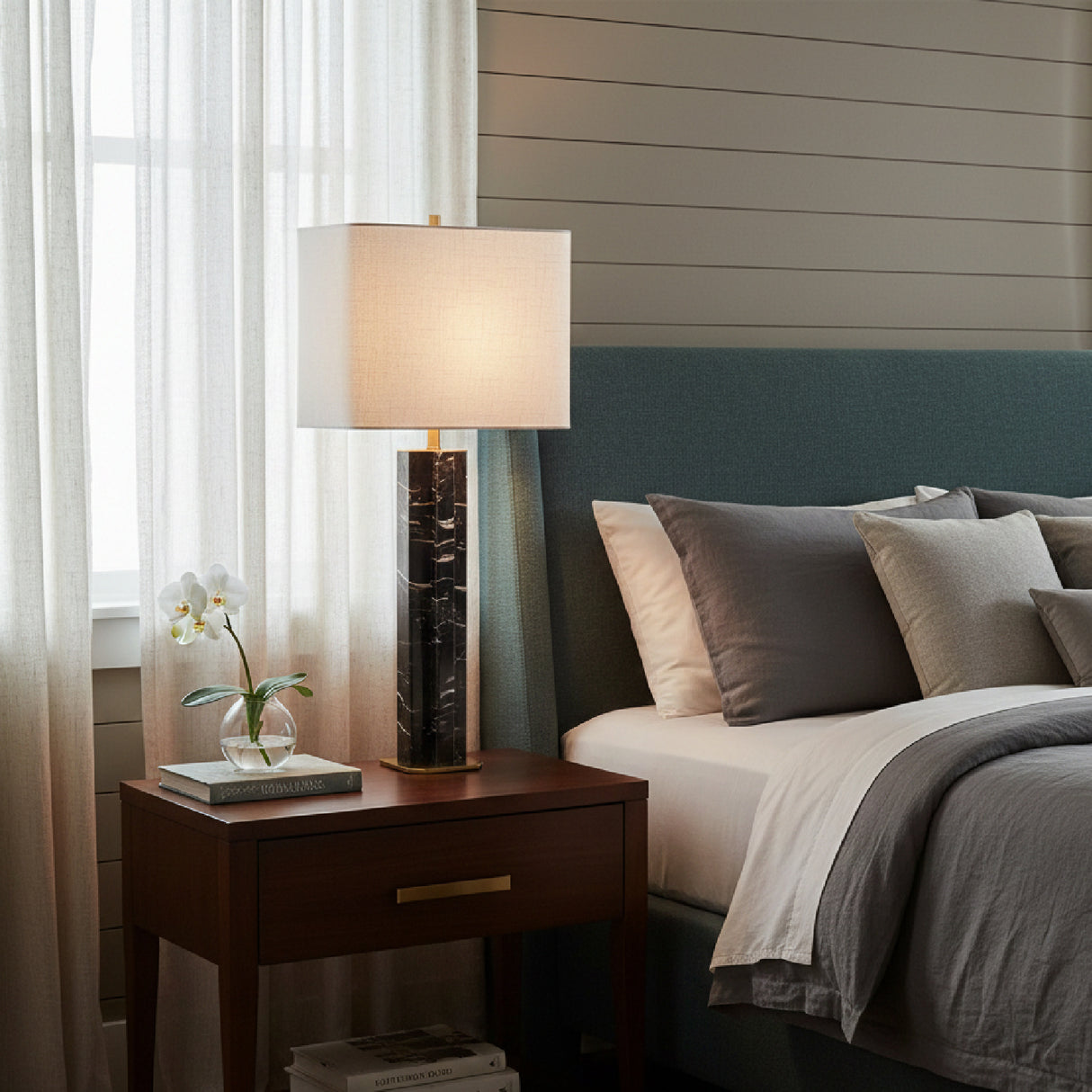   Black Marble Base Table Lamp | Oroa.com