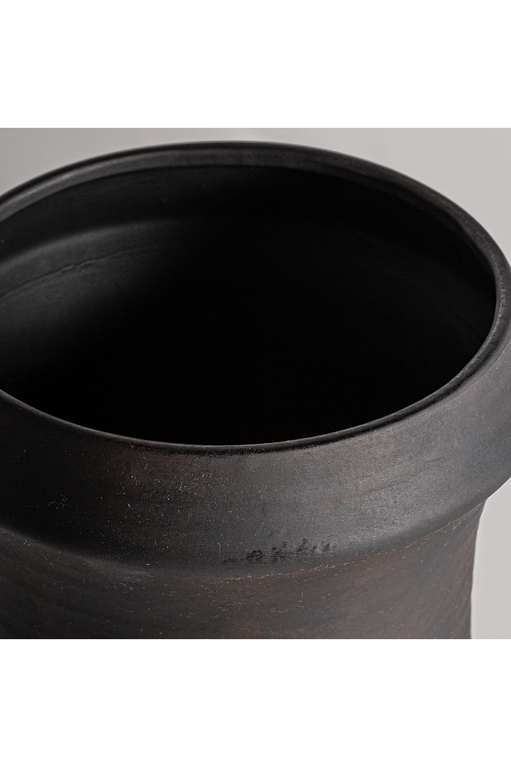   Black Ceramic Art Deco Vase (2) | Oroa.com