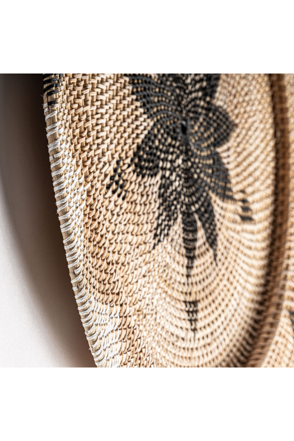   Floral Rattan Decorative Plate | Oroa.com