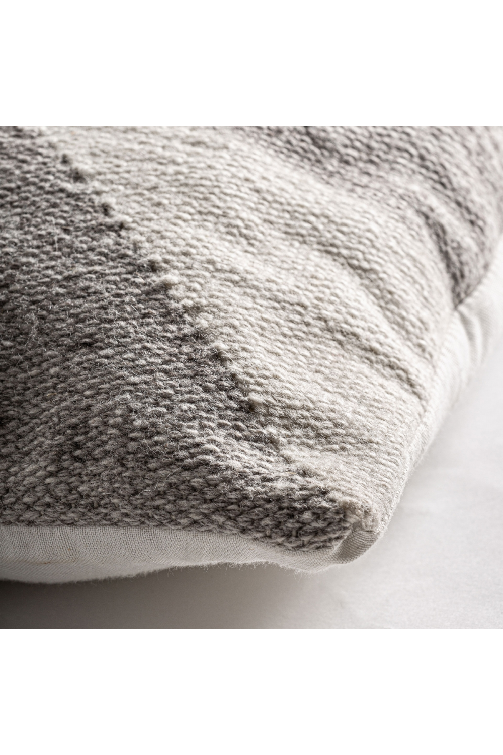   Geometric Patterned Rectangular Cushion | Oroa.com