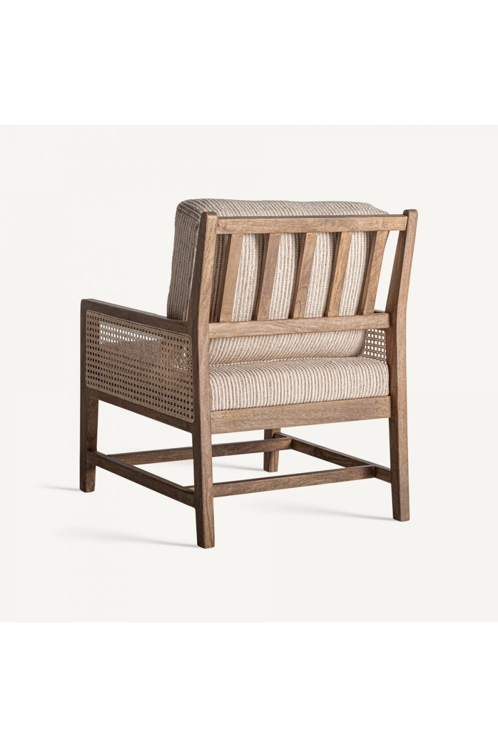   Wicker Classic Armchair | Oroa.com