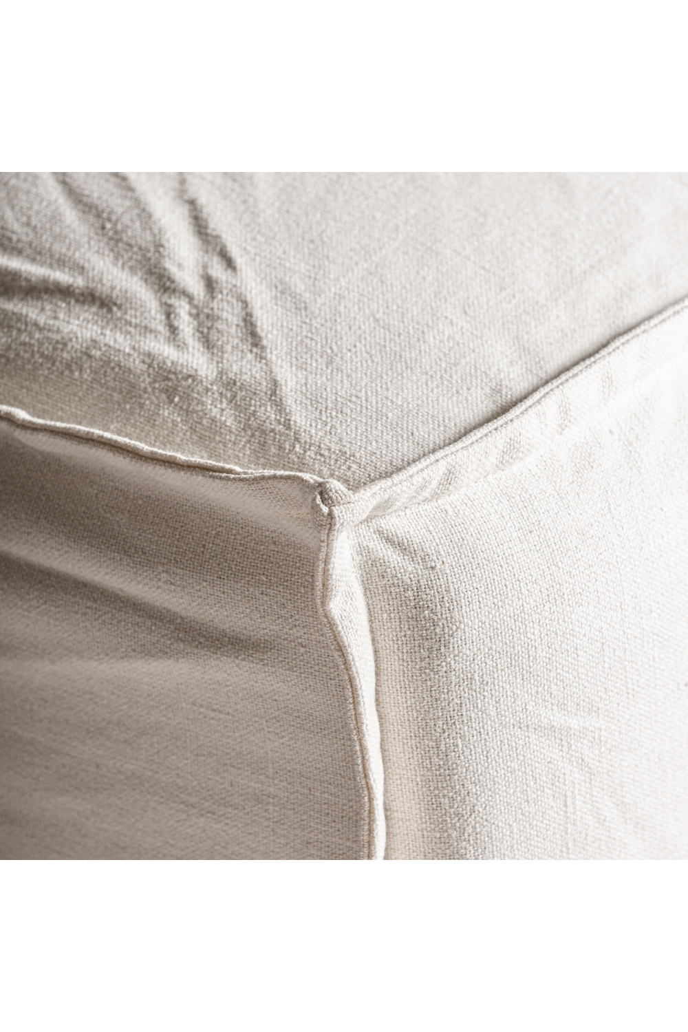   White Cotton Flanged Central Sofa | Oroa.com