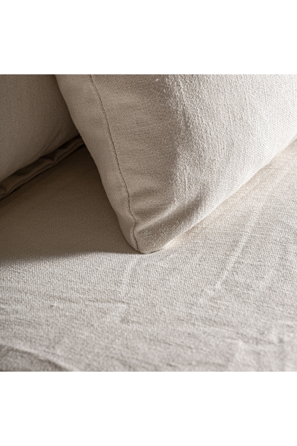   White Cotton Flanged Central Sofa | Oroa.com