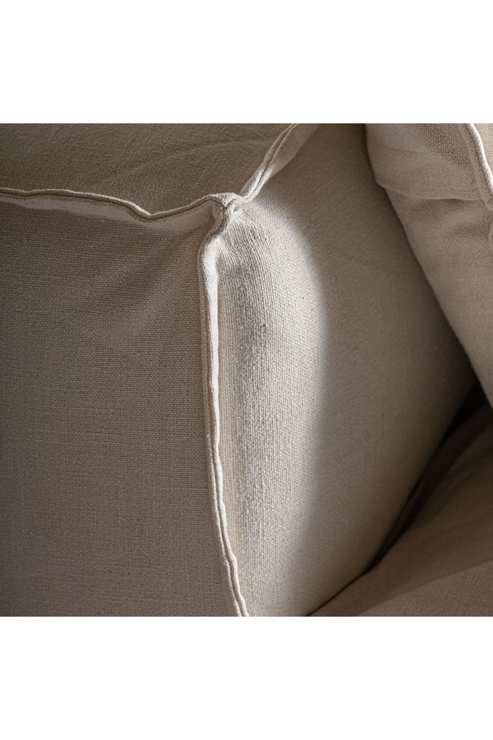   White Cotton Flanged Central Sofa | Oroa.com