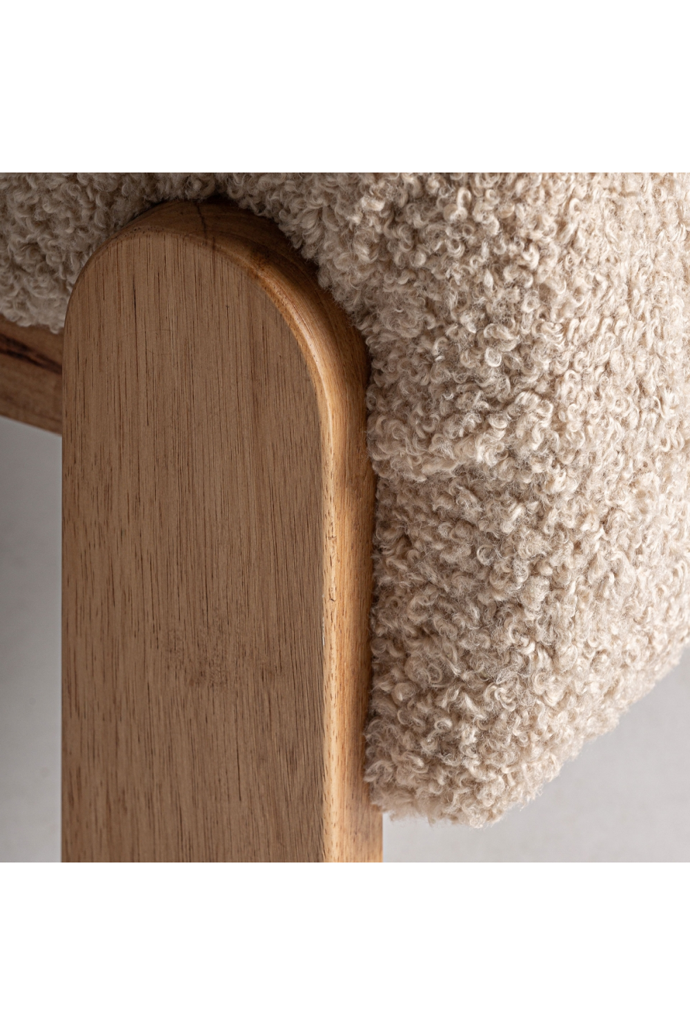   Beige Tufted Lounge Chair | Oroa.com