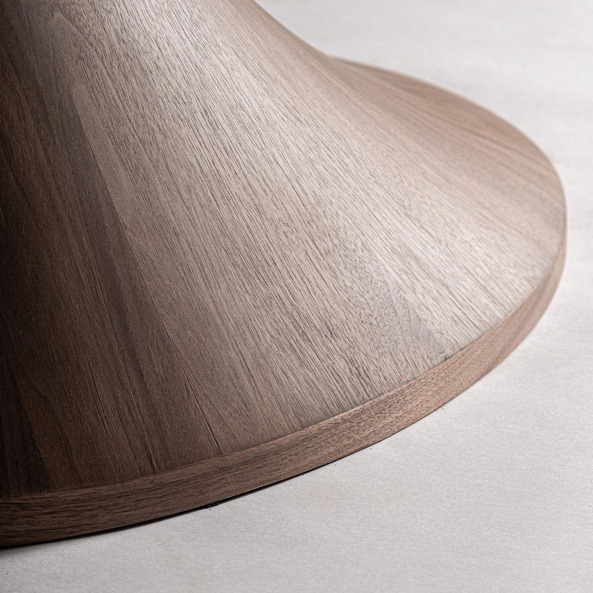   Oval Contemporary Dining Table | Oroa.com