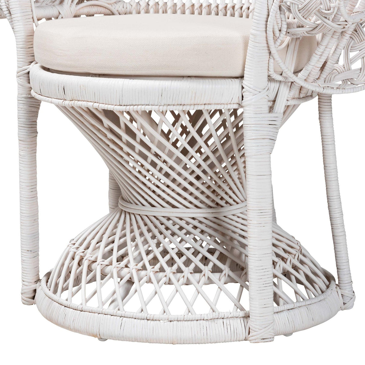   Modern European furniture - White Rattan Peacock Chair - www.oroa.com | Oroa.com