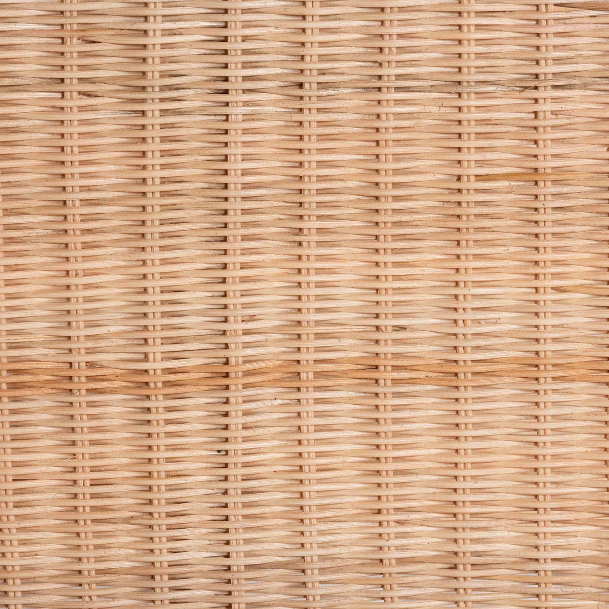   Rattan Scalloped 2 Tier End Table | Oroa.com