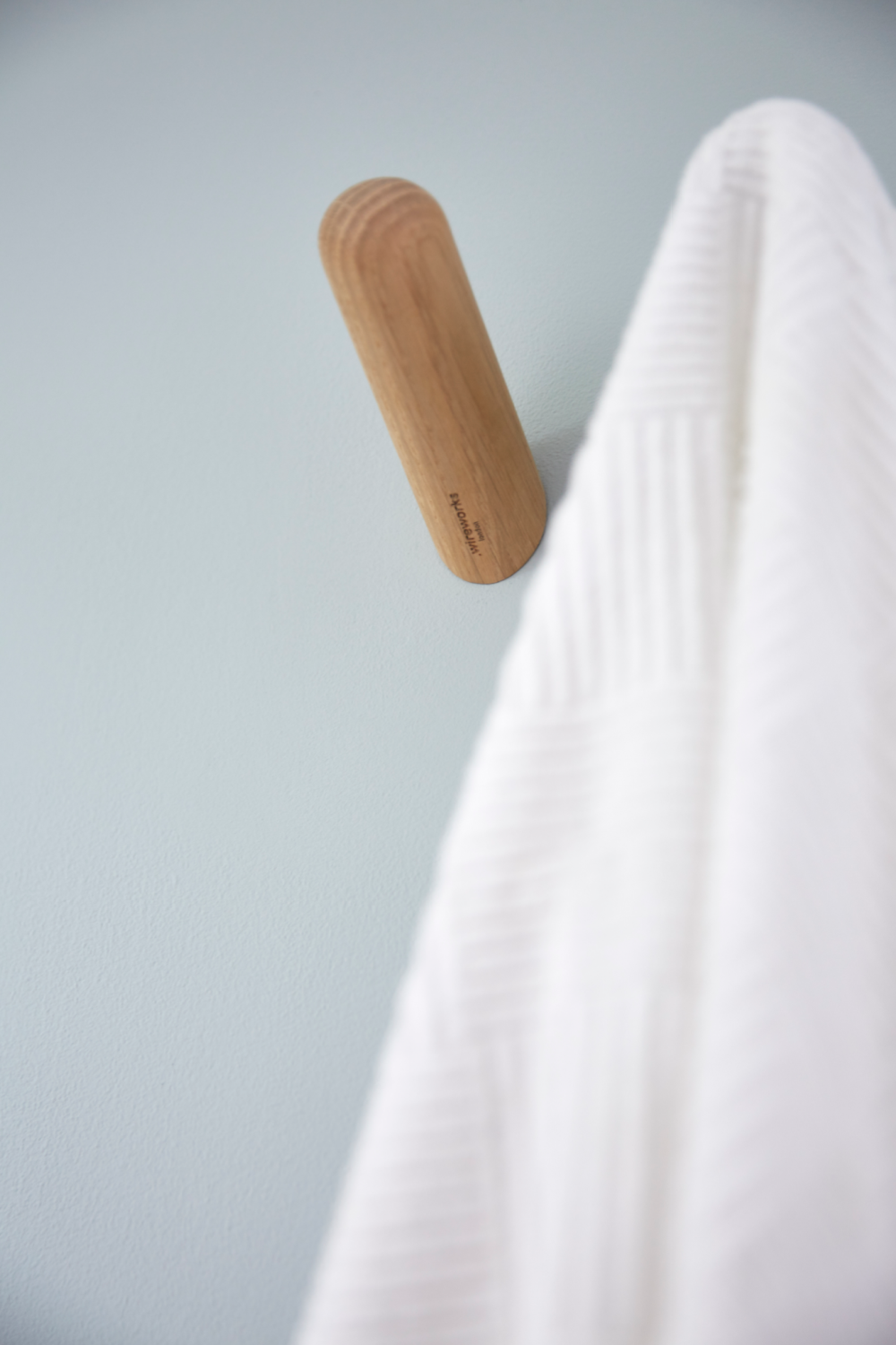   Beech Wood Wall Towel Hook | Oroa.com