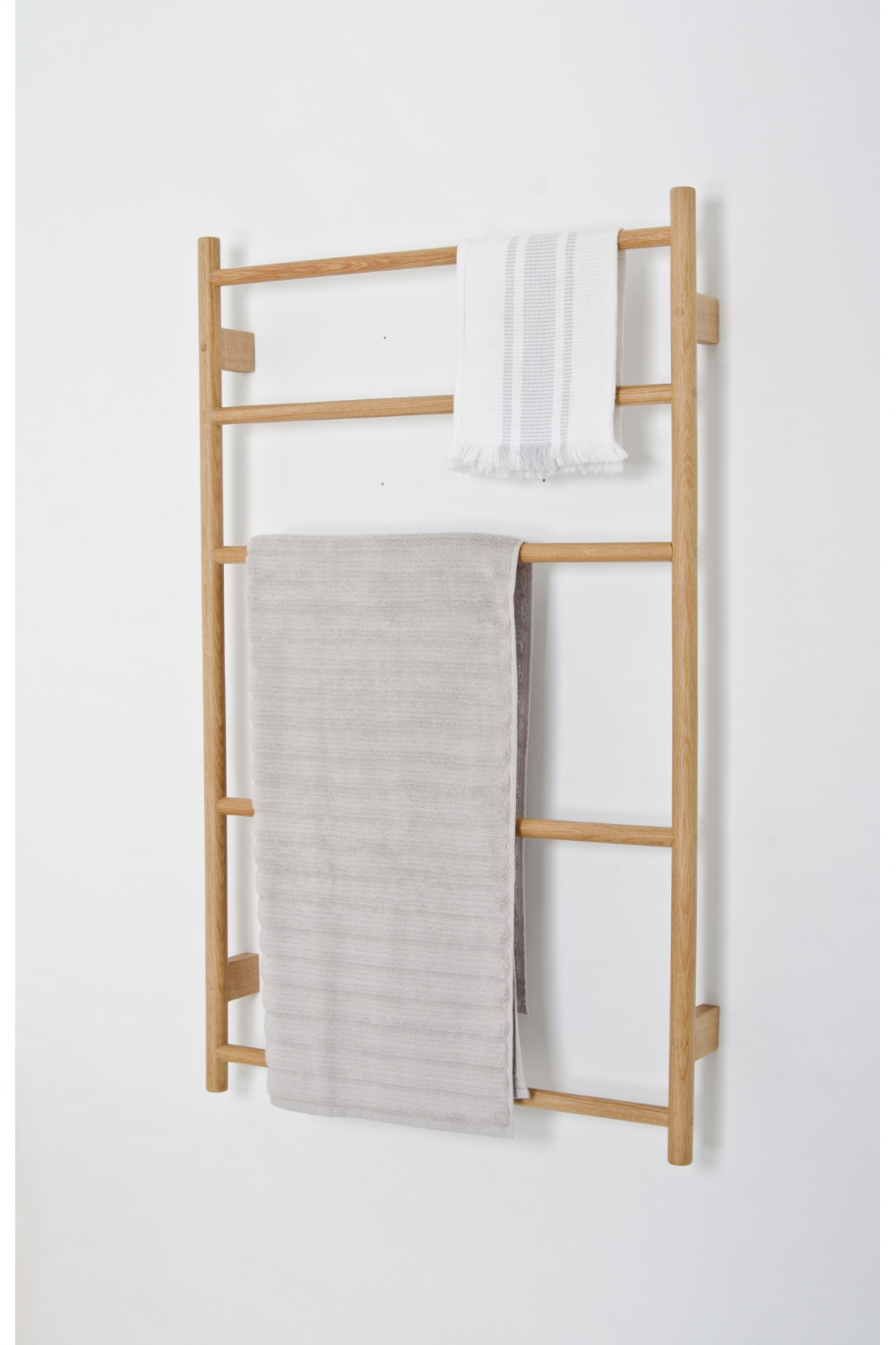   5-Bar Oak Wall Mounted Towel Rail | Oroa.com