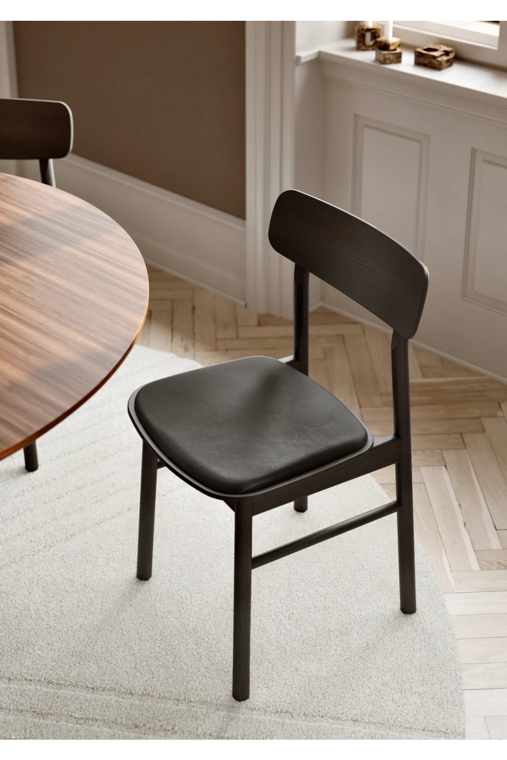   Leather Seat Dining Chair | Oroa.com