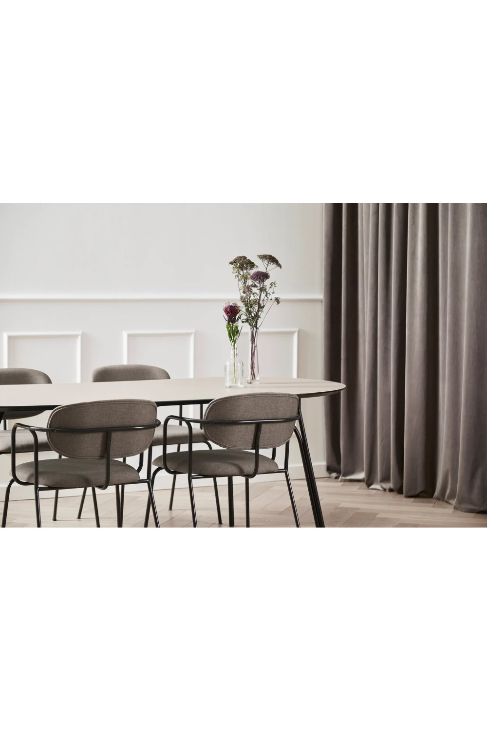   Minimalist Oval Dining Table L | Oroa.com