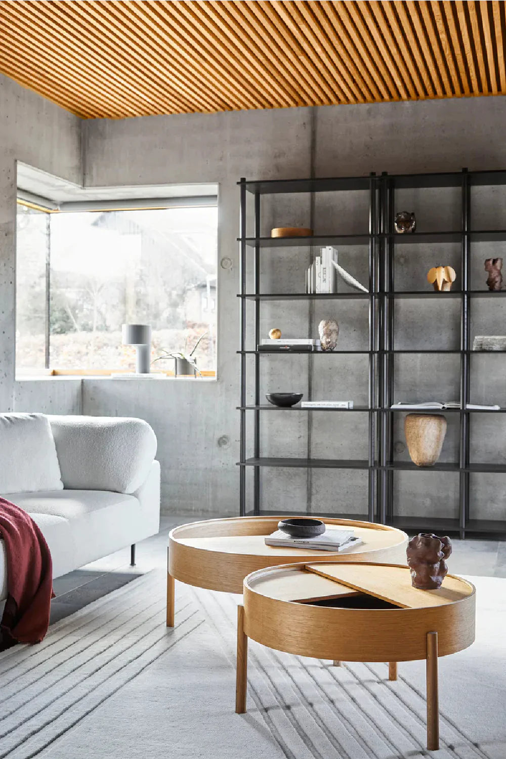   Contemporary Round Coffee Table L | Oroa.com