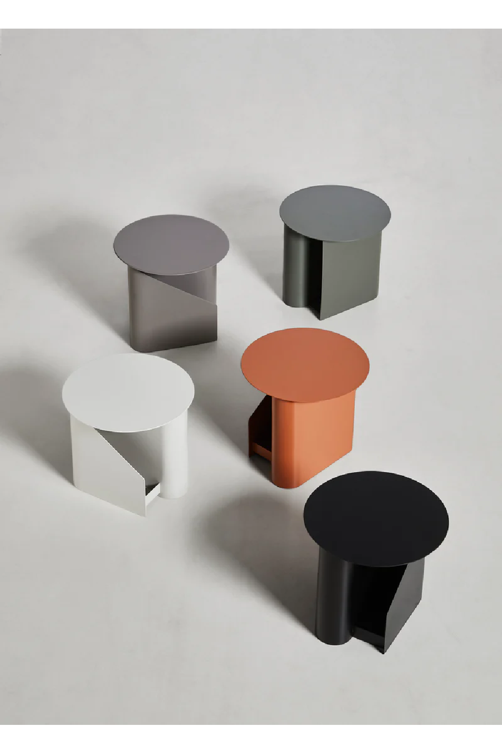   Metal Modern Side Table | Oroa.com