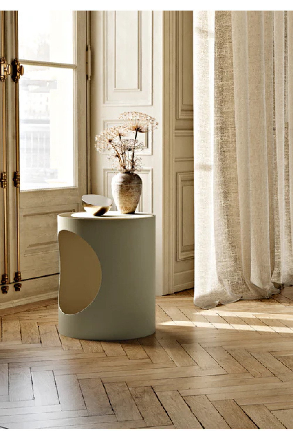  Cylindrical Metal Side Table | Oroa.com