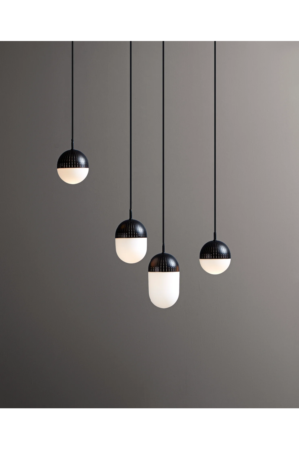  Black Metal Pendant Lamp | Oroa.com