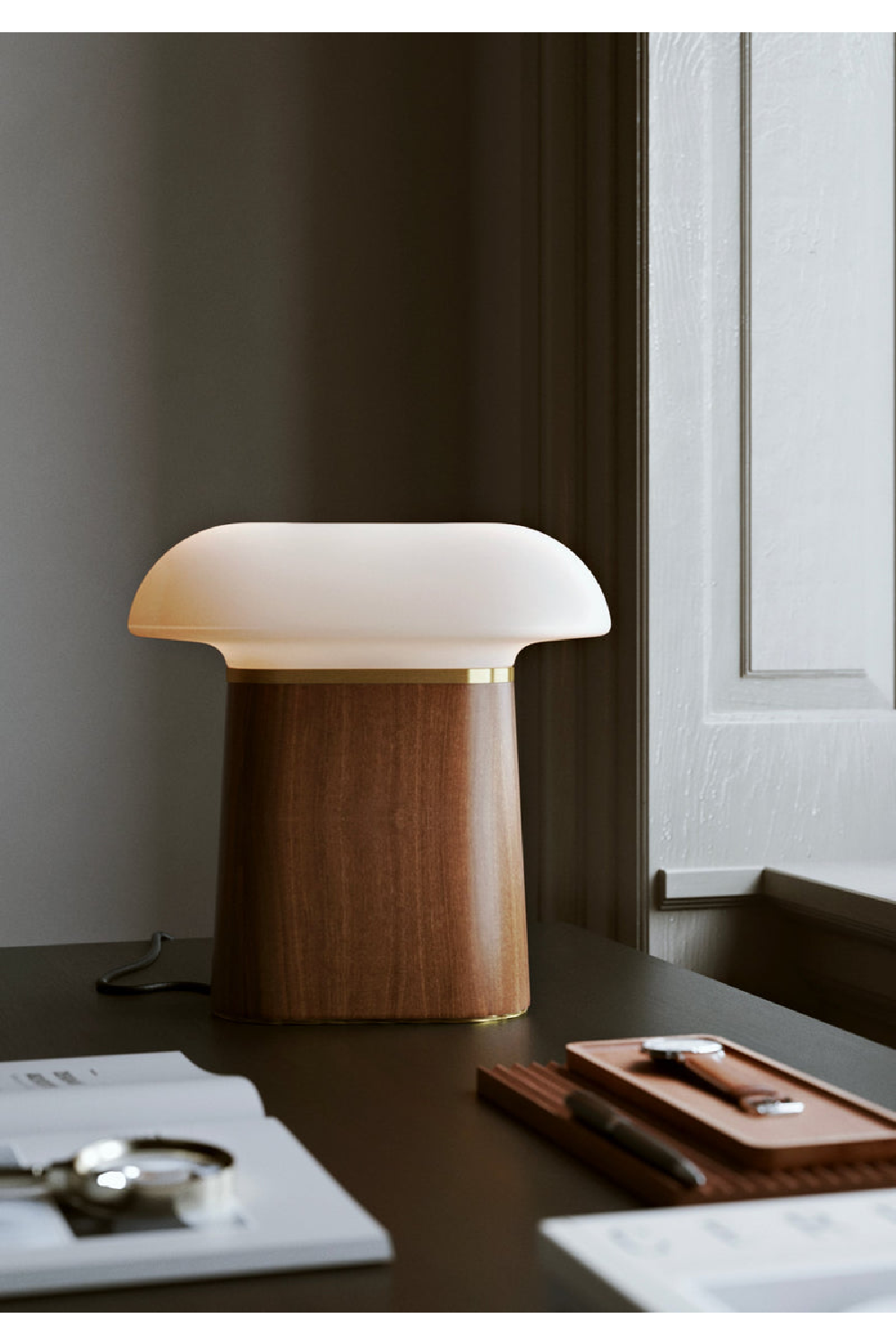   Glass Shade Table Lamp | Oroa.com