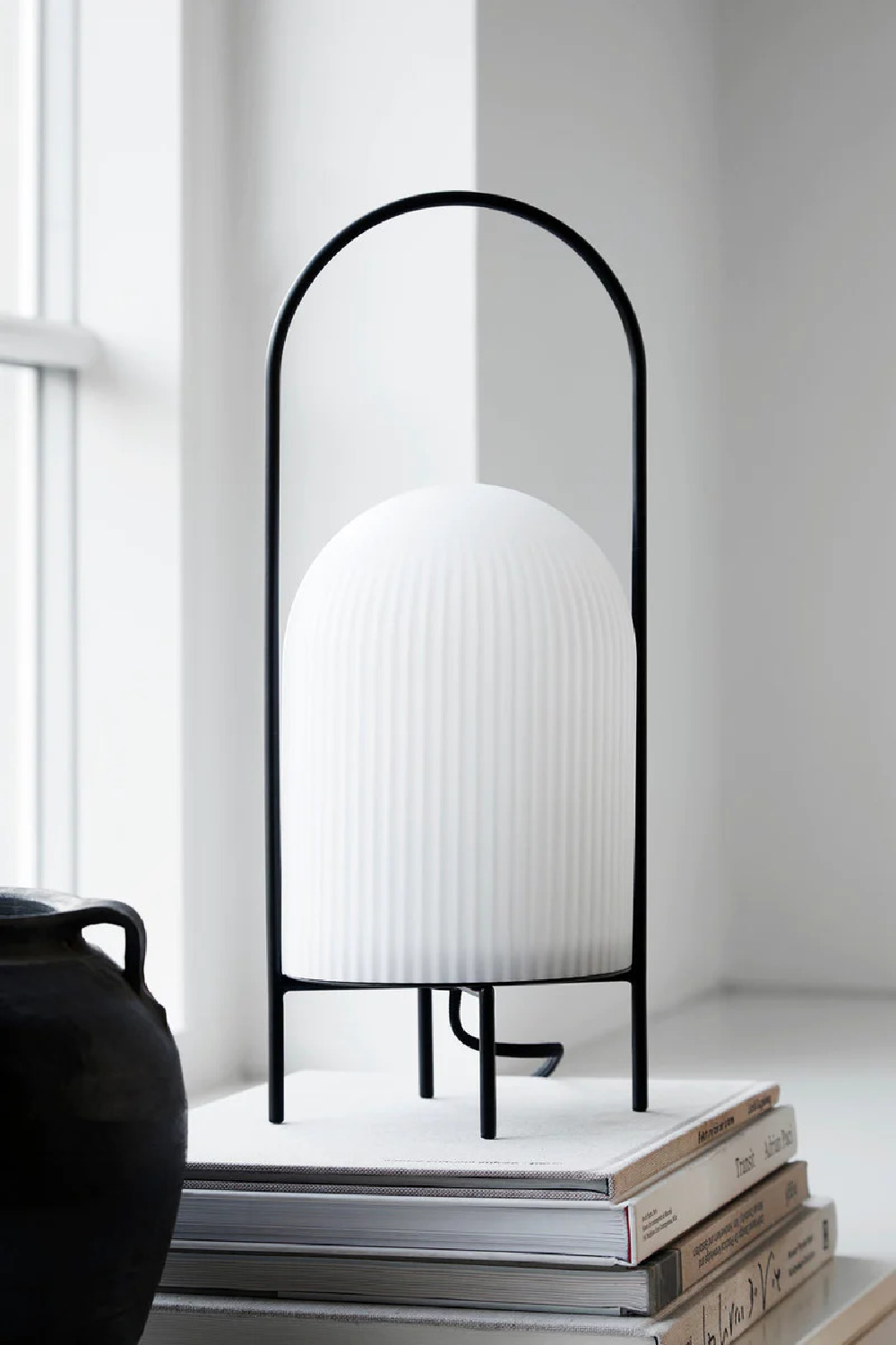   White Glass Contemporary Table Lamp | Oroa.com