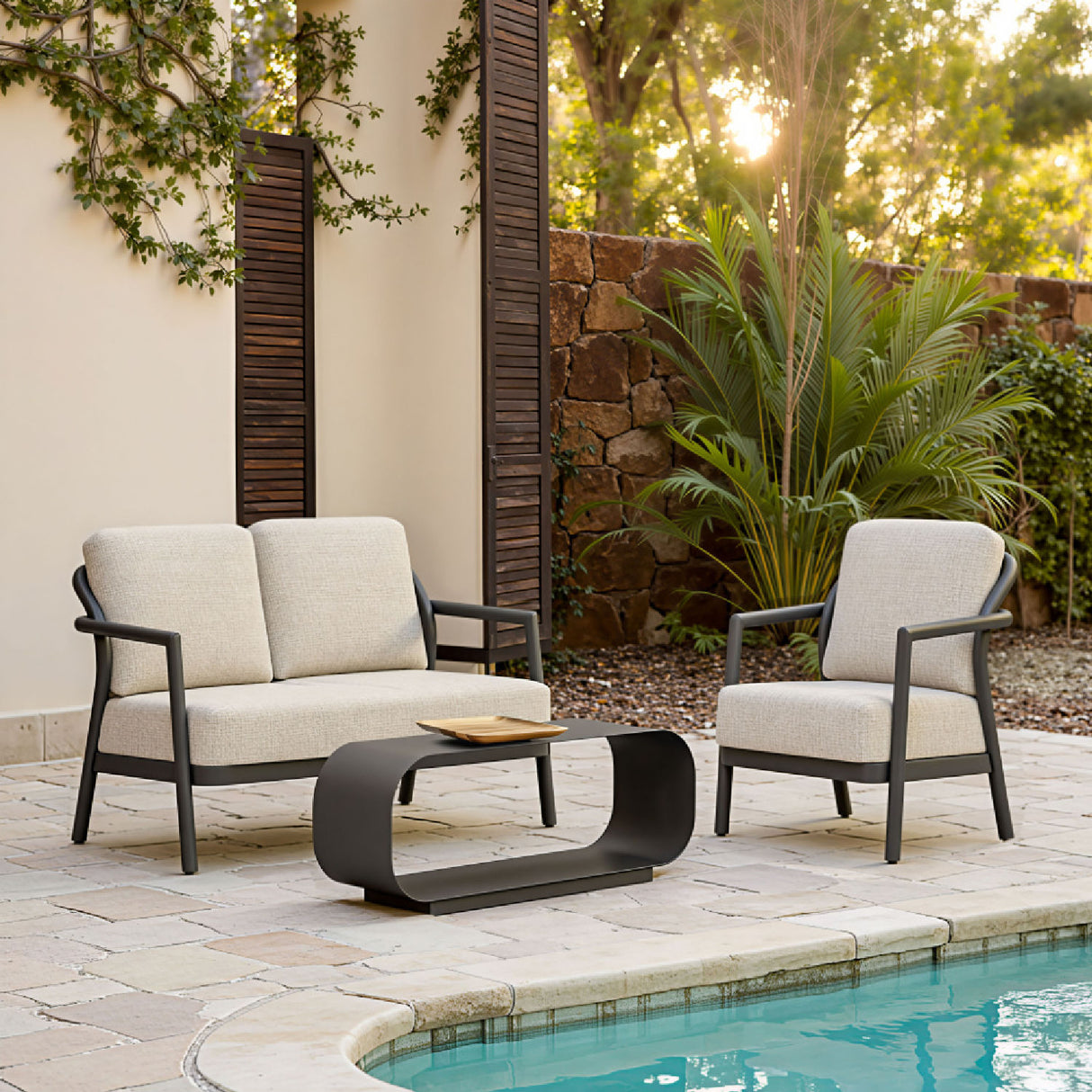   Gray Aluminum Outdoor Coffee Table | Oroa.com