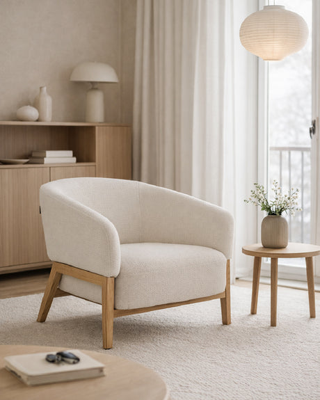   soft white lounge chair - www.oroa.com | Oroa.com