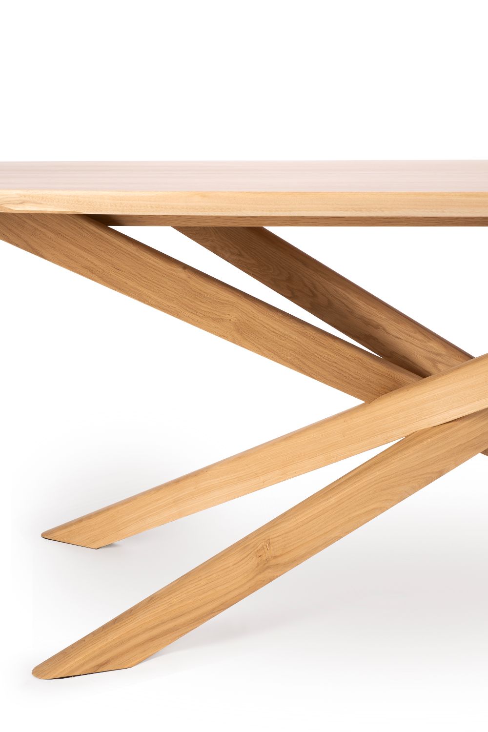   Oval Oak Dining Table | Oroa.com