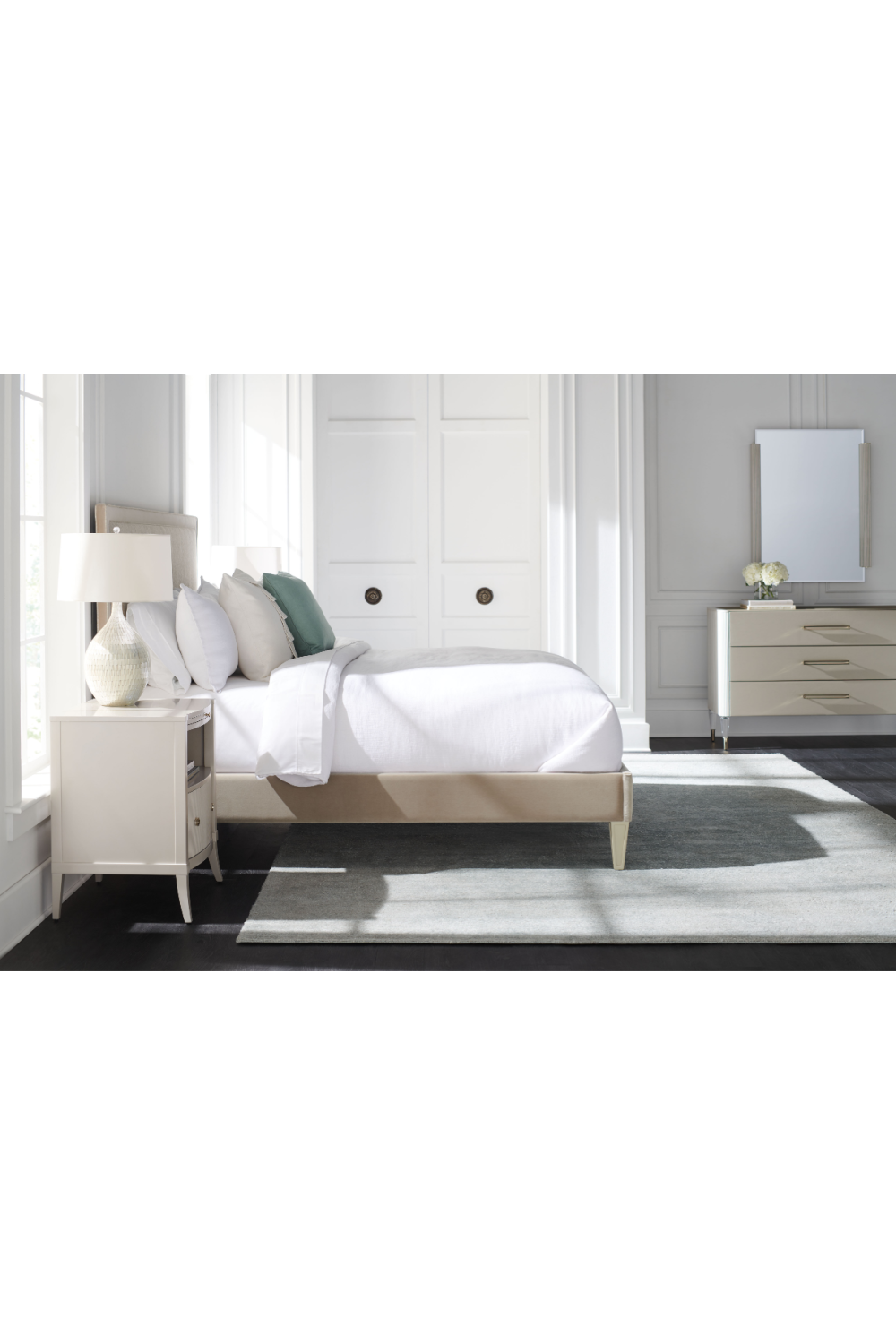   Wooden Modern Dresser | Oroa.com
