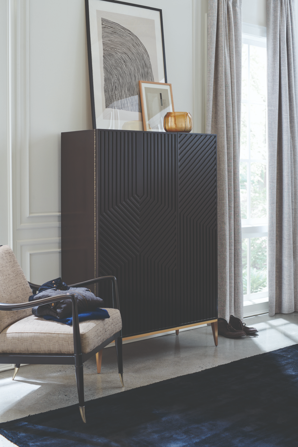   Dark Brown Graphic Cabinet | Oroa.com