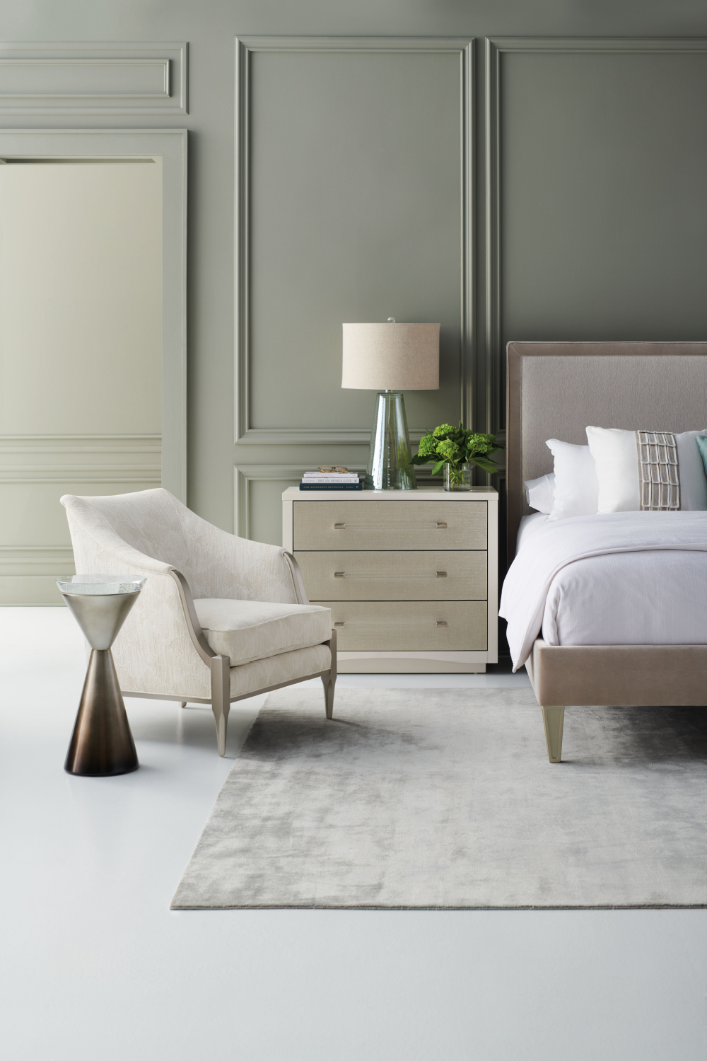   White 3-Drawer Nightstand | Oroa.com