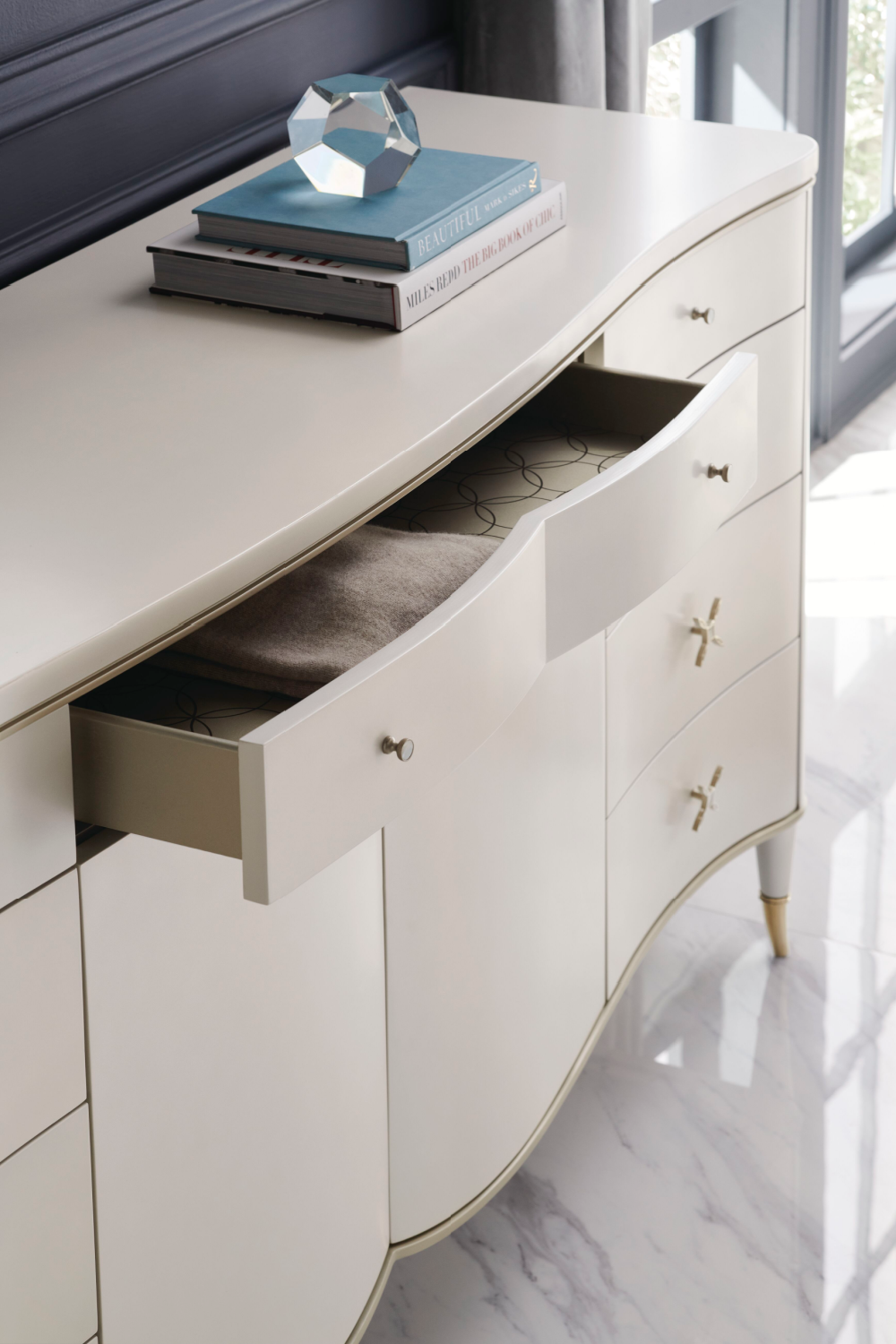   Cream Curved Dresser | Oroa.com