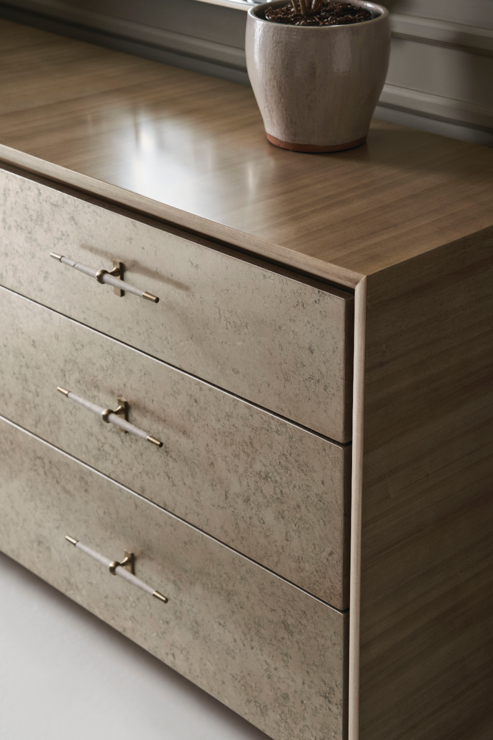   Metallic Leaf Modern Dresser | Oroa.com