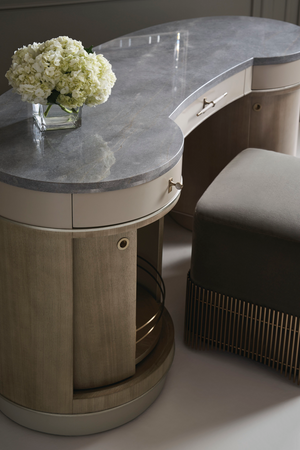   Swivel Shelf Dressing Table | Oroa.com