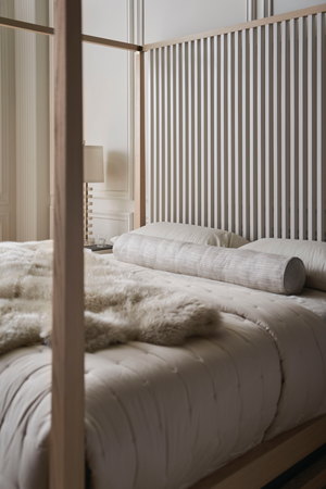   Light Oak Canopy Bed | Oroa.com