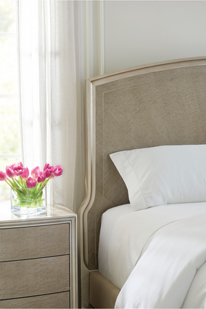   Metallic Outlined King Bed | Oroa.com