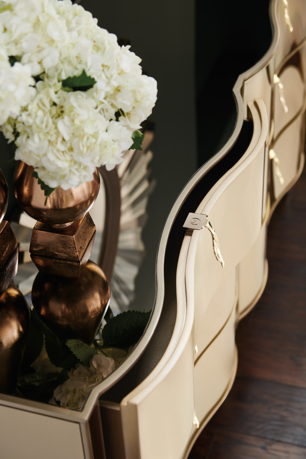   Gold 6-Drawer Dresser | Oroa.com