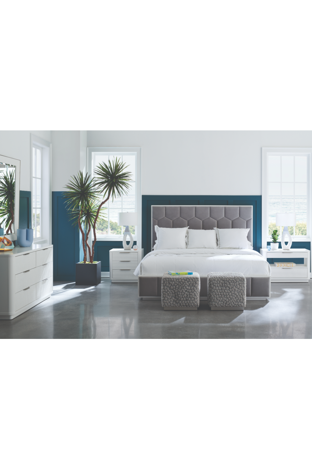   White Bedside Table | Oroa.com