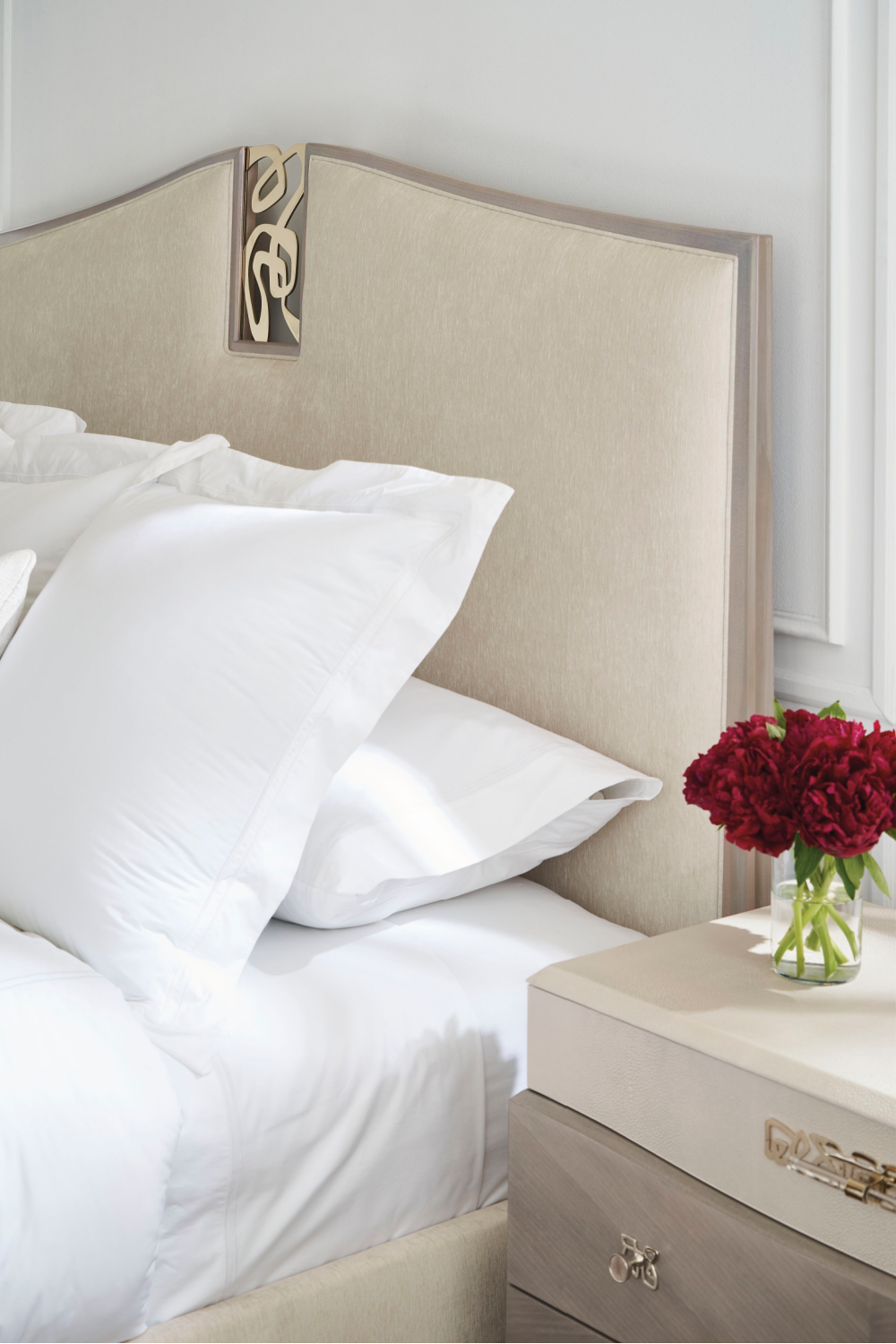   Cream Chenille Modern Bed | Oroa.com