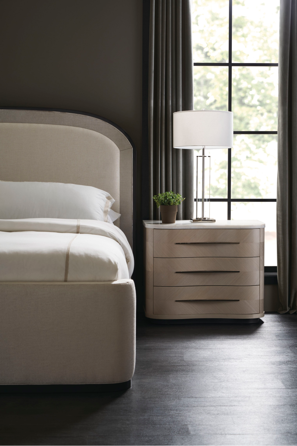   Arched Modern Bed | Oroa.com