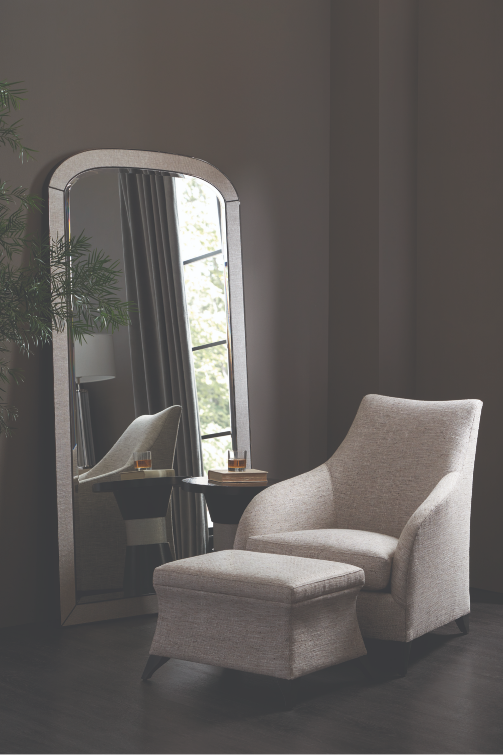   Dark Brown Ash Side Table | Oroa.com