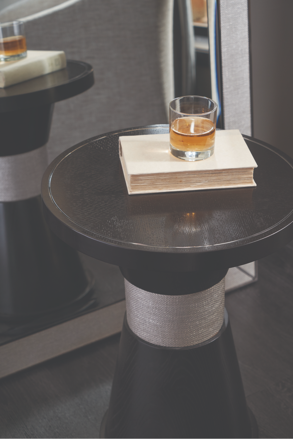   Dark Brown Ash Side Table | Oroa.com