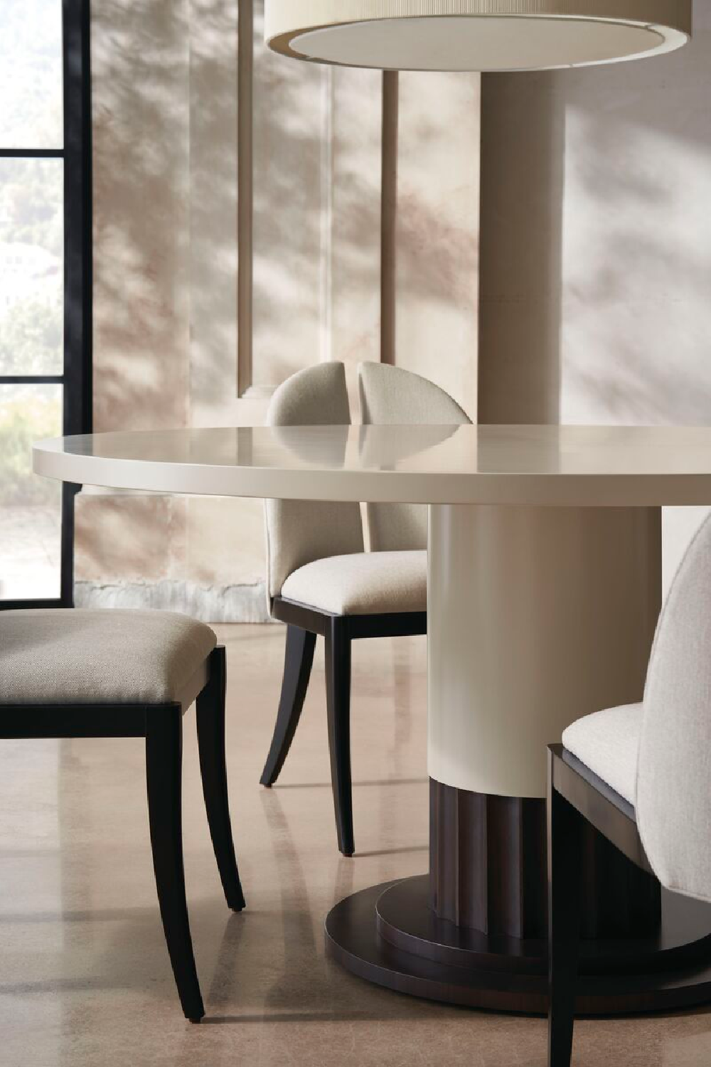   Round Pedestal Dining Table | Oroa.com