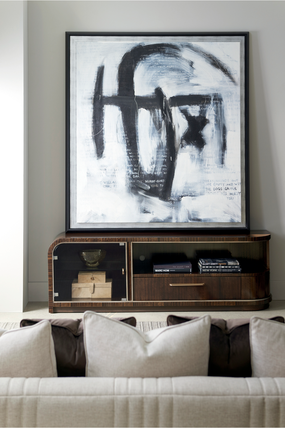   Neutral-Toned Sofa | Oroa.com