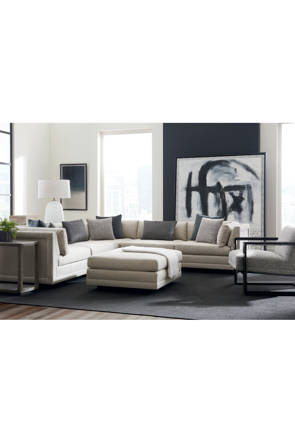   Modern Minimalist Ottoman | Oroa.com