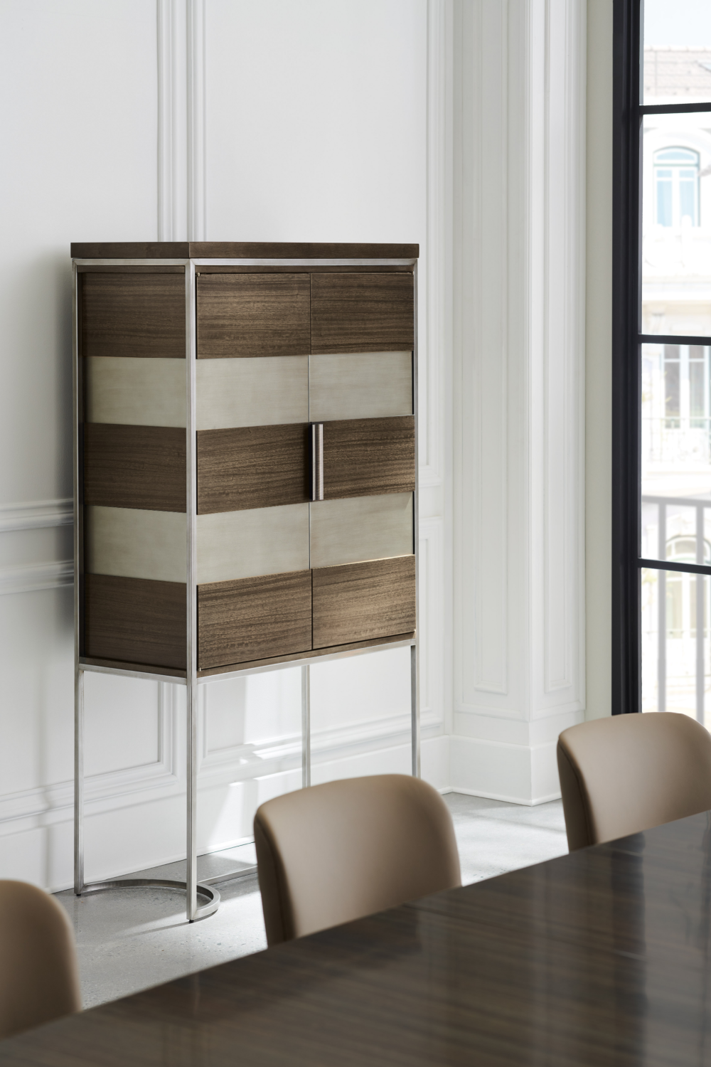   Metal Framed Modern Bar Cabinet | Oroa.com