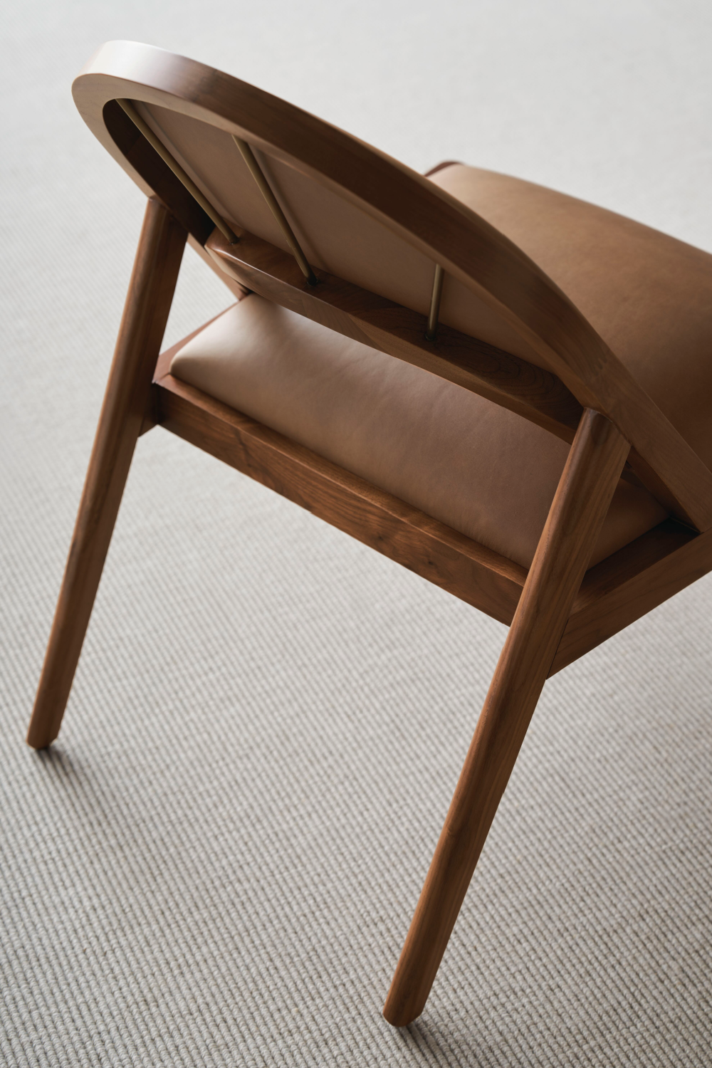   Brown Leather Lounge Chair | Oroa.com