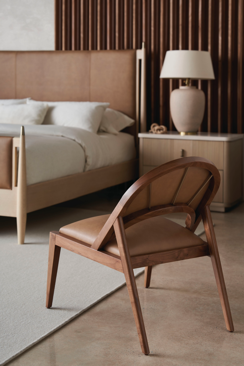   Brown Leather Bed | Oroa.com